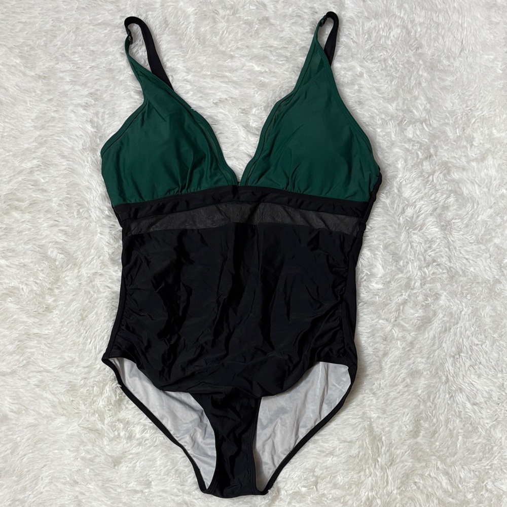 NWOT Suuksess Black And Green Mesh V-Neck One Piece Swimsuit XXL